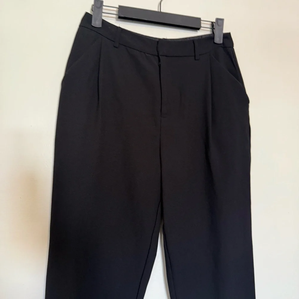 Forever 21 sleek black